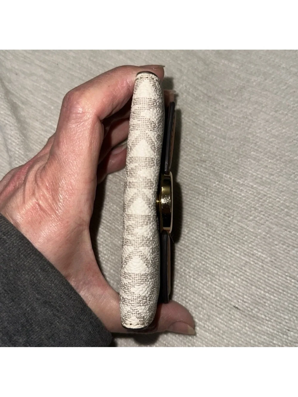 Michael Kors white signature coated canvas and brown leather gold 6 key holder